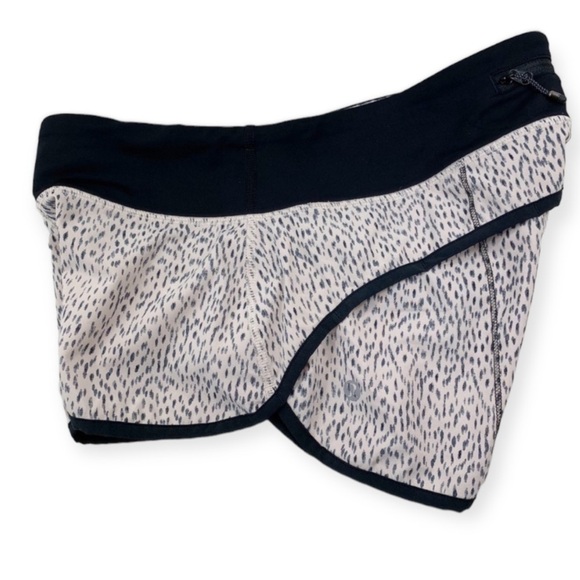 𝅺lululemon Run Speed Short Dottie Dash Grain Black - Picture 5 of 11